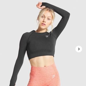 COPY - Gym shark crop top